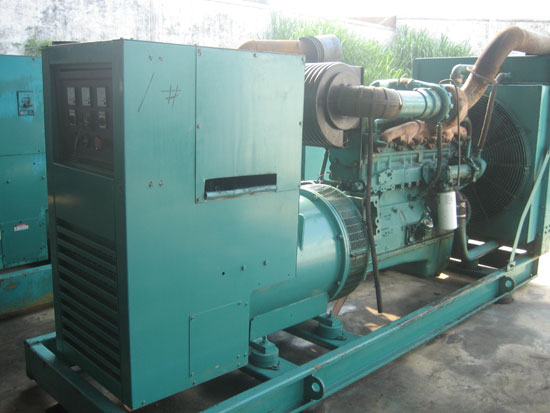 花溪租赁发电机- 发电机碳刷磨损的原因是什么