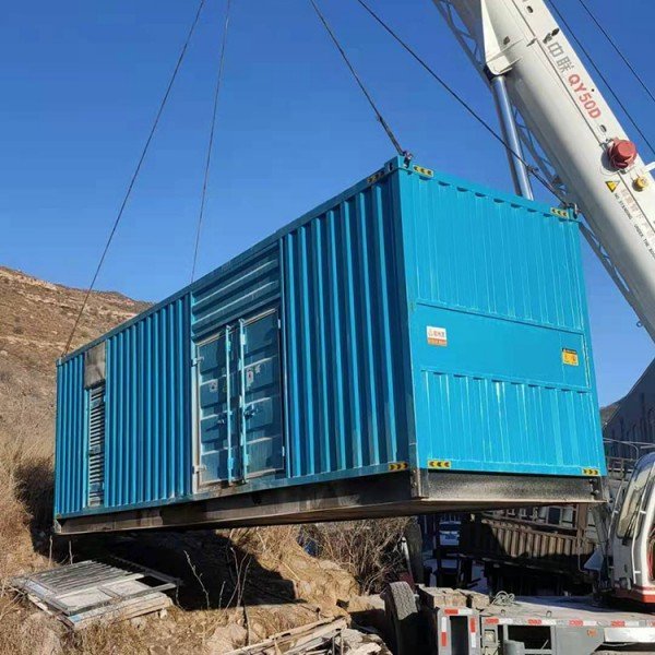 花溪发电机的发电效率受多种因素影响，主要包括以下几个方面：