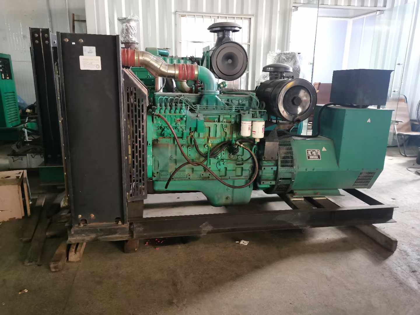 花溪发电机租赁如何确定电缆的承载电流是否在安全范围内？